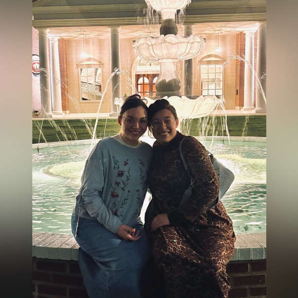 Meet your Posher, Madison - Picture 8 of 16